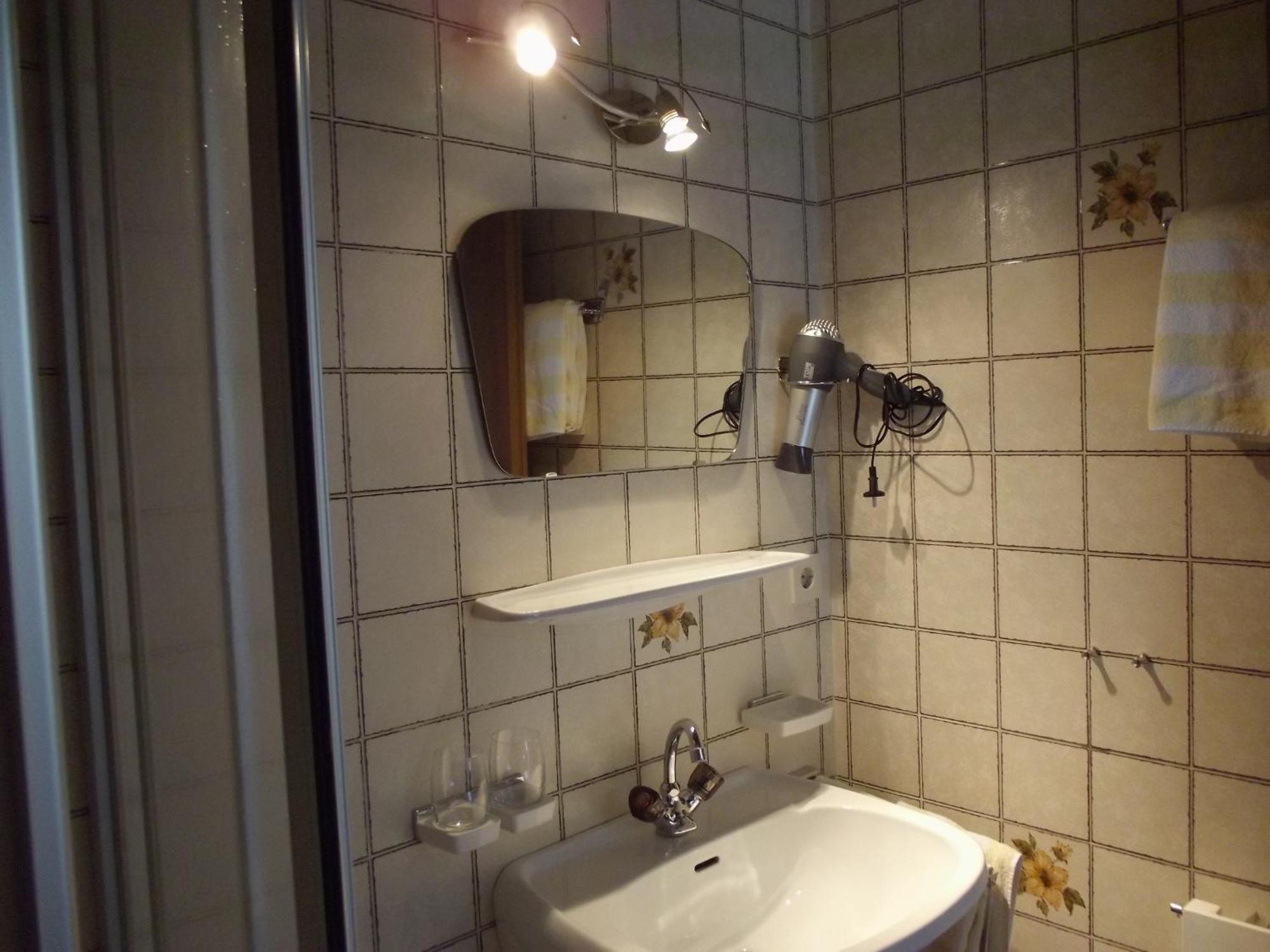 Haus Margit Apartment Kossen Phòng bức ảnh